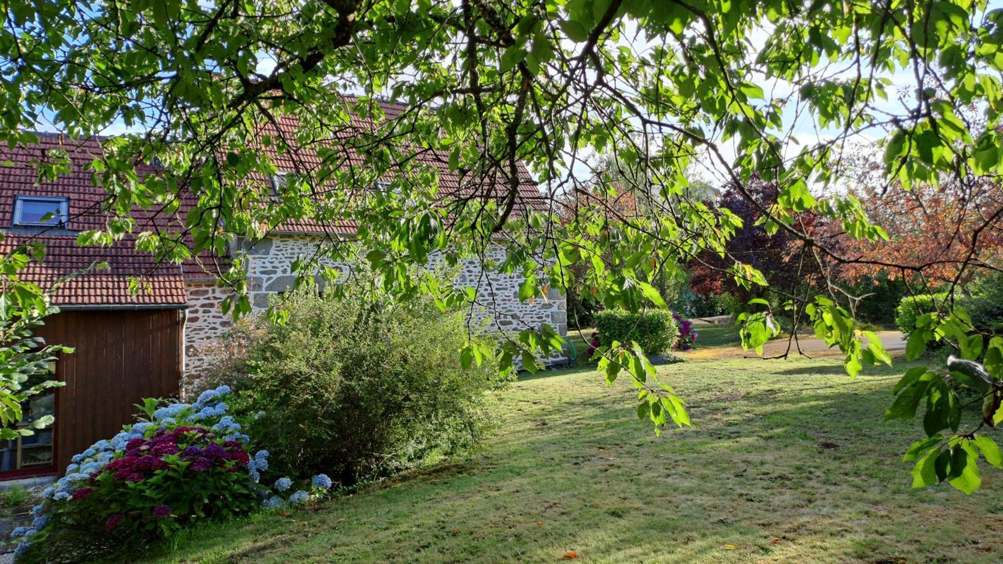 Le Cottage De Lily Bonnemain Exterior photo