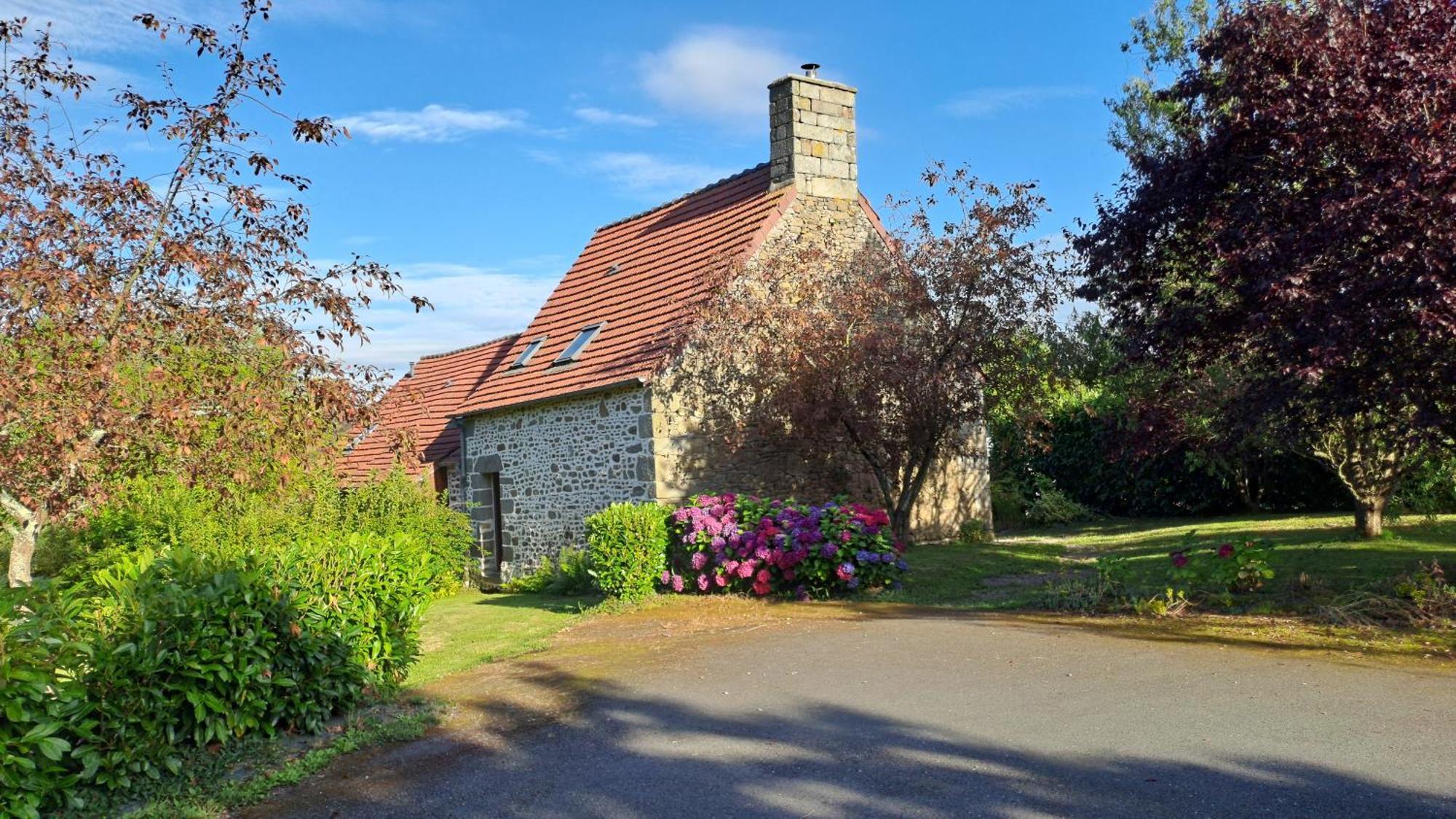 Le Cottage De Lily Bonnemain Exterior photo