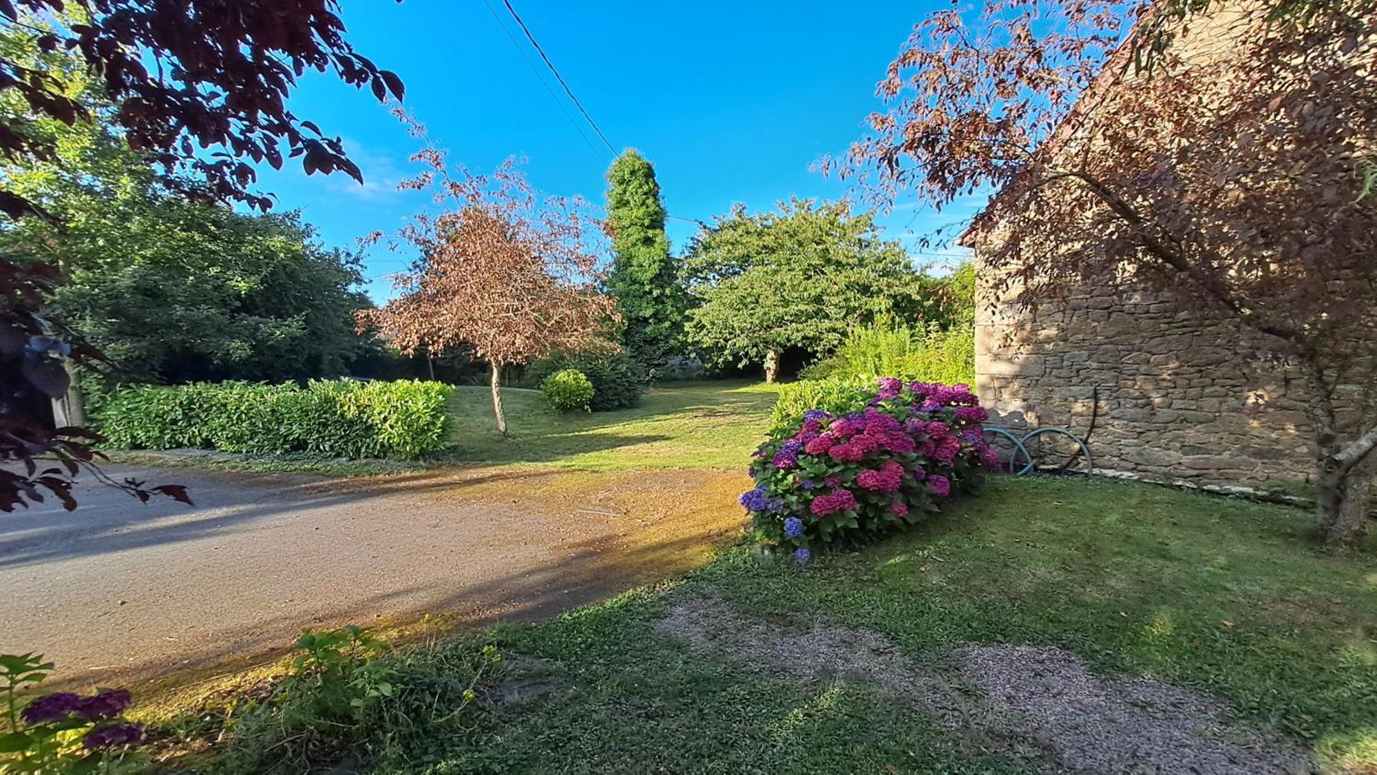 Le Cottage De Lily Bonnemain Exterior photo